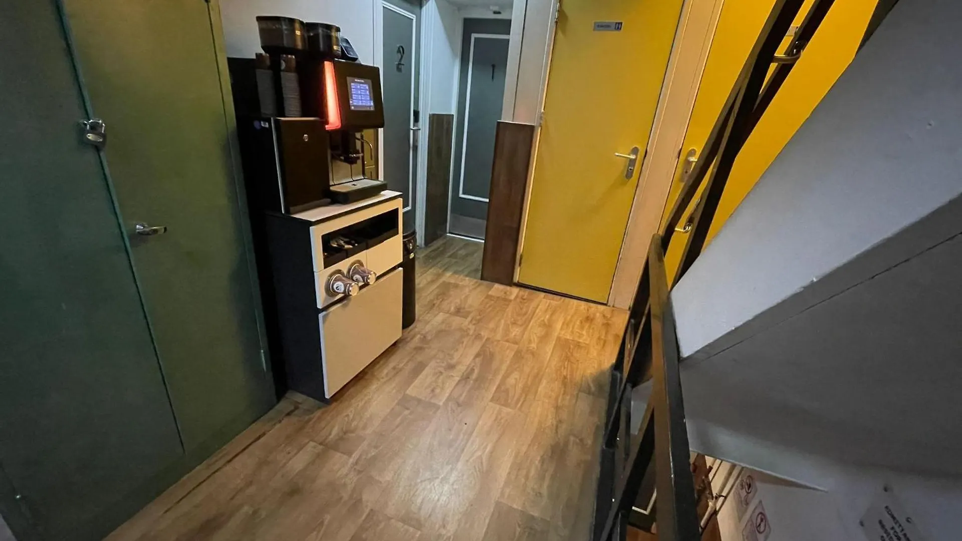 Hostel Amsterdam Downtown Hotel Canal View Nederland