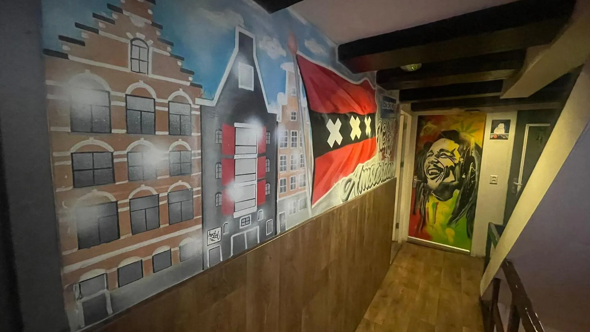 Amsterdam Downtown Hotel Canal View Hostel
