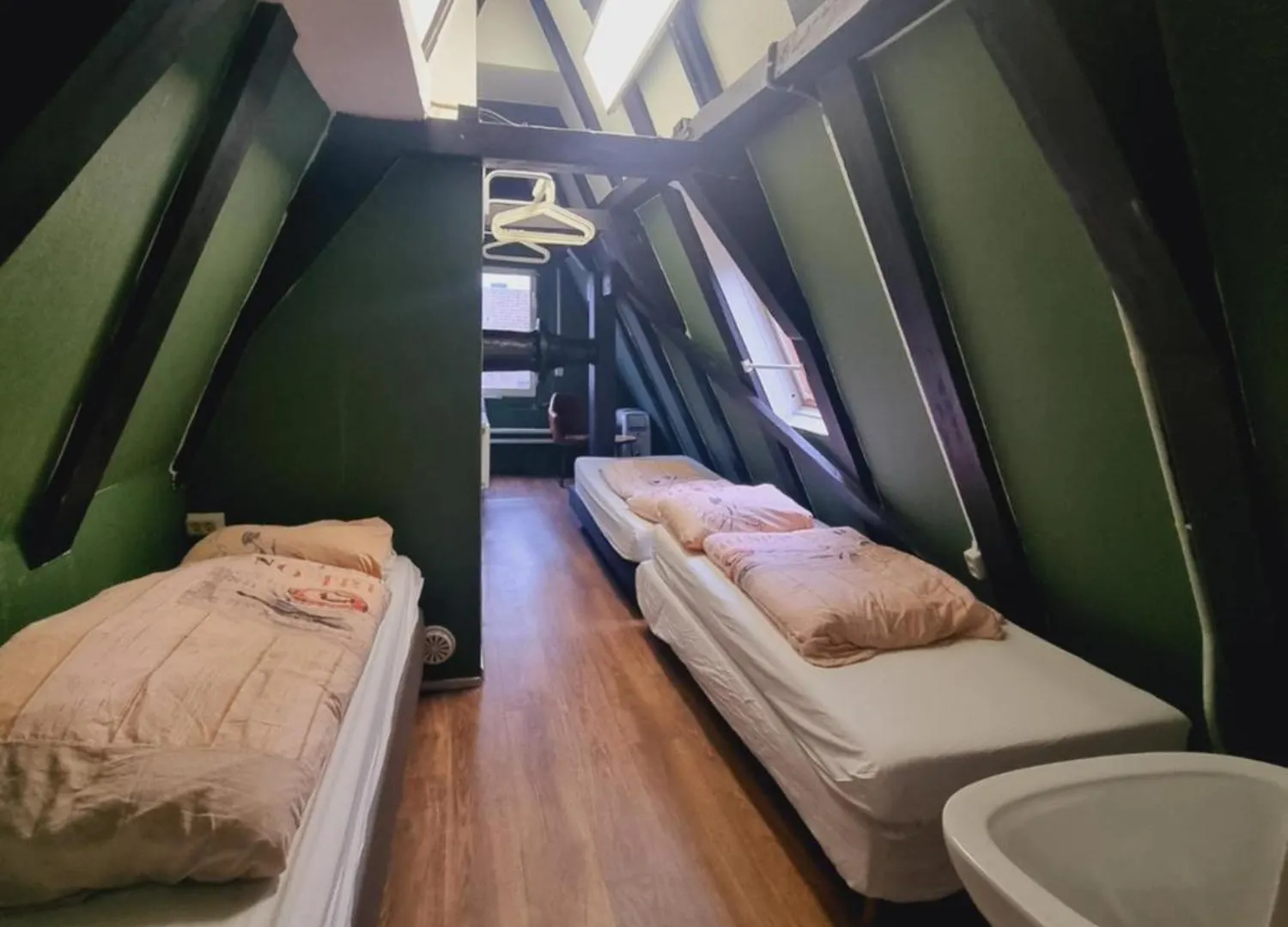 Amsterdam Downtown Hotel Canal View Hostel