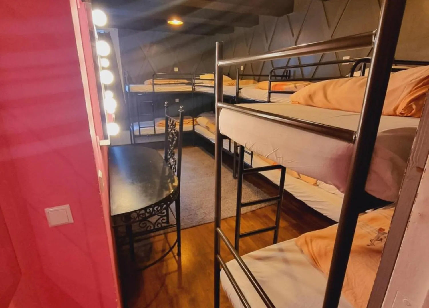 Hostel Amsterdam Downtown Hotel Canal View