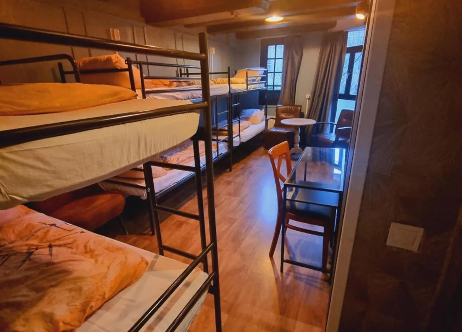 Hostel Amsterdam Downtown Hotel Canal View
