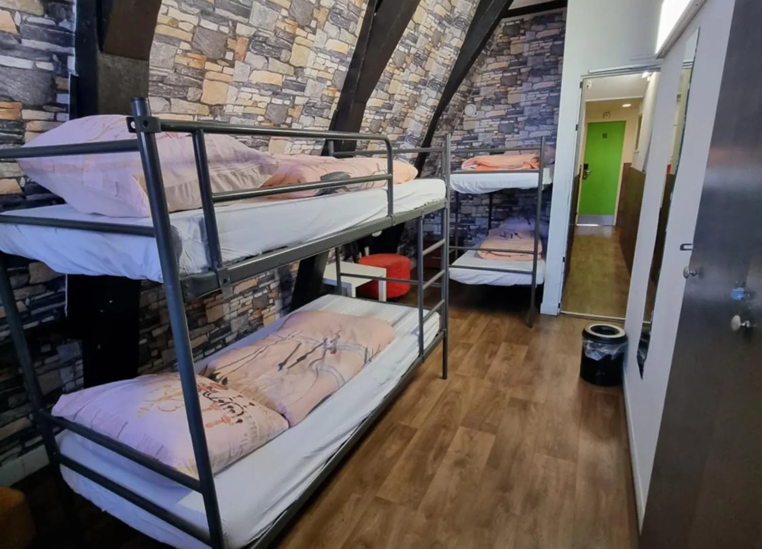 Amsterdam Downtown Hotel Canal View Hostel