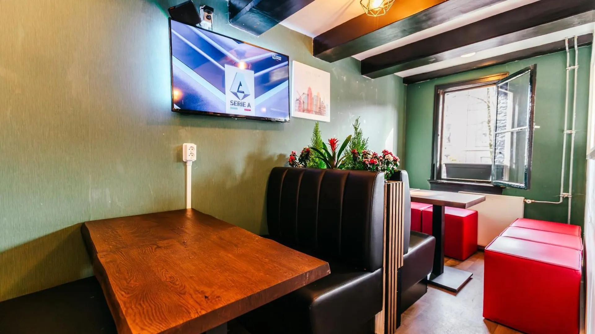 Hostel Amsterdam Downtown Hotel Canal View